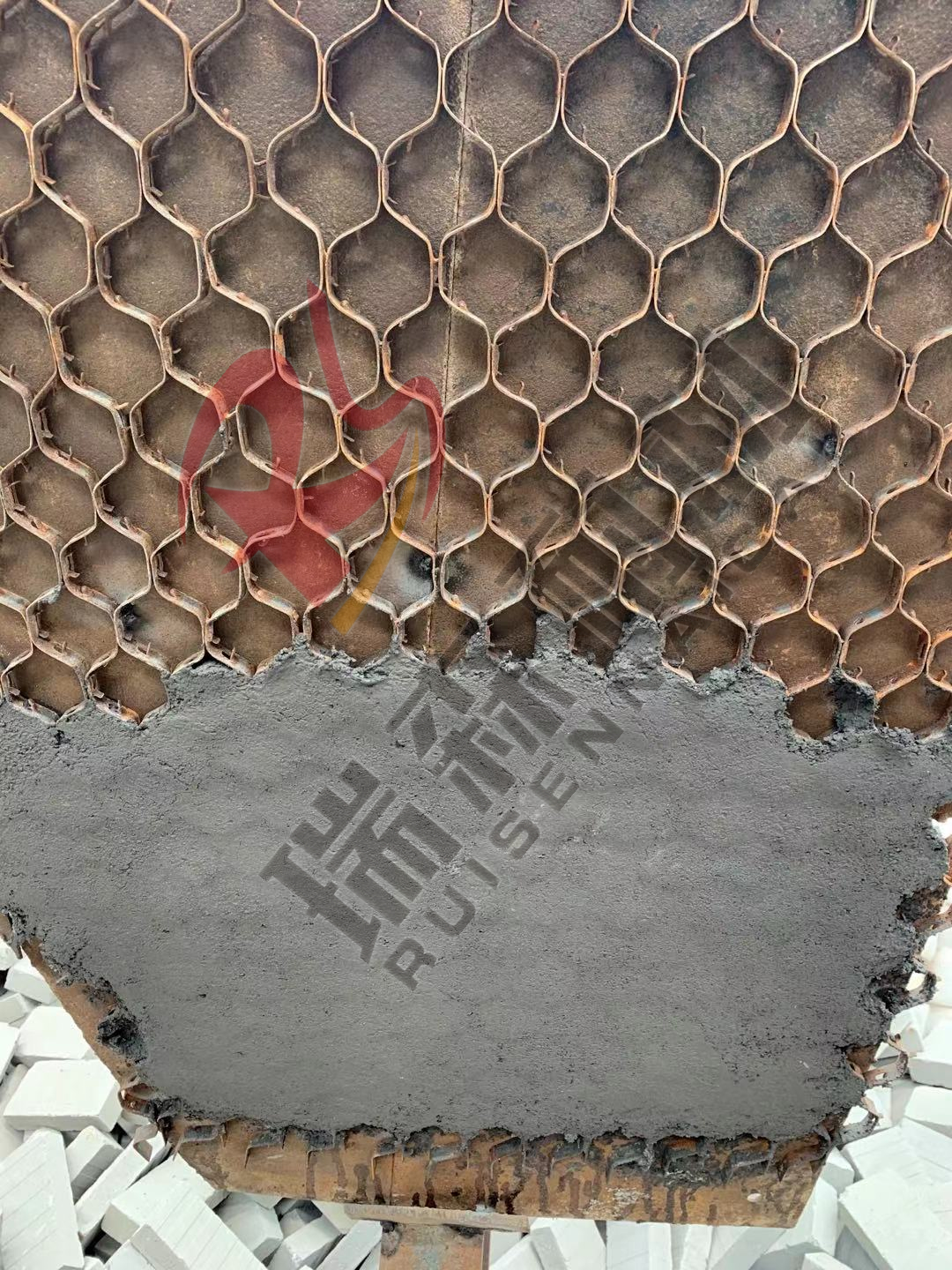 1638865642854223.jpg 澆注料施工1_副本.jpg