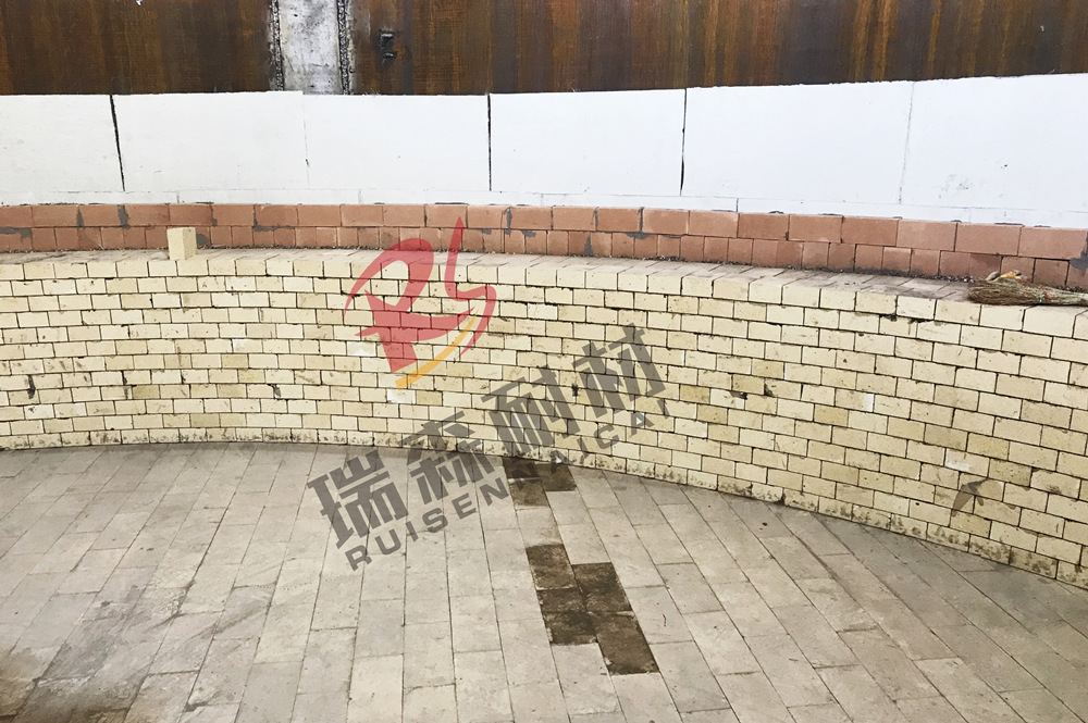 1638926154104188.jpg 環(huán)墻磚砌筑 (11)_水印.jpg